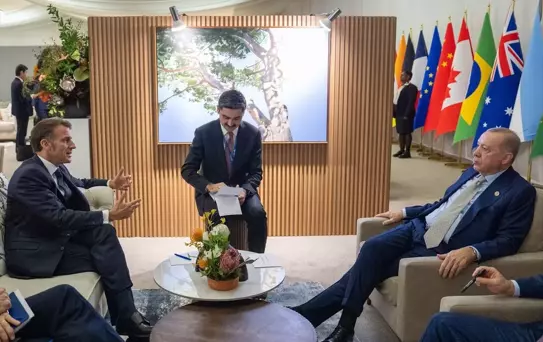Cumhurbaşkanı Erdoğan Fransa Cumhurbaşkanı Macron ile görüştü