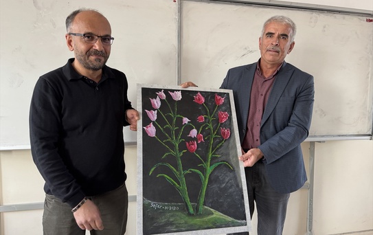 İnşaat Ustasından Öğretmenlere Hediye Tablo