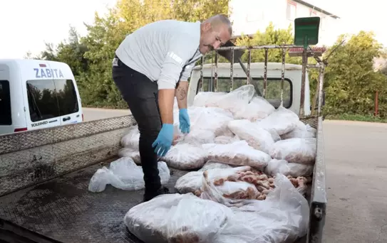Aksu'da Tarihi Geçmiş Tavuk Ürünleri Ele Geçirildi