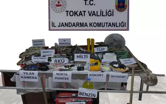 Tokat'ta Kaçak Kazı Operasyonu: 3 Gözaltı