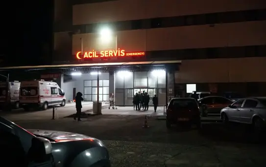 Yolcuya otomobil çarptı: Genç hayatını kaybetti