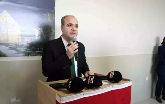 Şehit Yusuf Bozkurt ve Şehit Halit Ergüven'in adları bu okulda yaşatılıyor