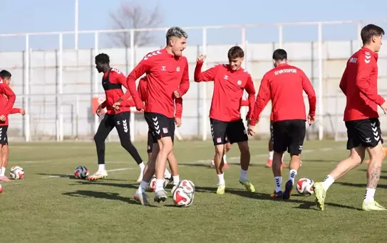 Sivasspor Boluspor Maçına Hazırlıklarını Tamamladı