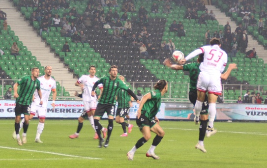 Sakaryaspor - Ümraniyespor: 1-1