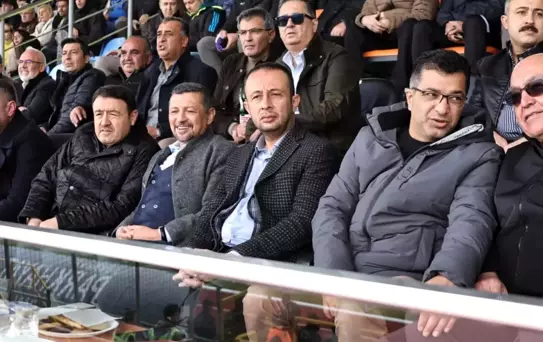 Kütahyaspor, Ayvalıkgücü Belediyespor'u 3-0 Mağlup Etti