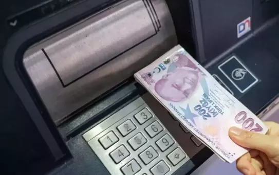 ATM'lerde yeni dönem: Mahkeme kararı olmadan hesabınız dondurulabilir