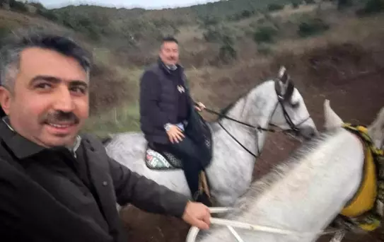 Bursa'da Başkanlardan Doğa İçinde At Gezintisi