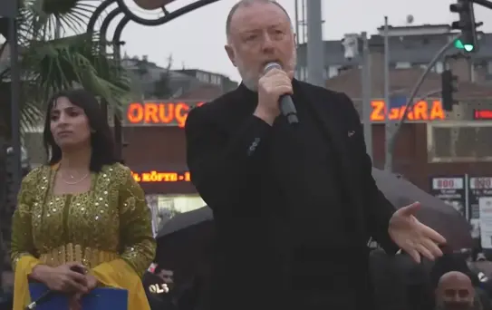 DEM Partili Sezai Temelli'den atılan slogana müdahale eden polislere tepki