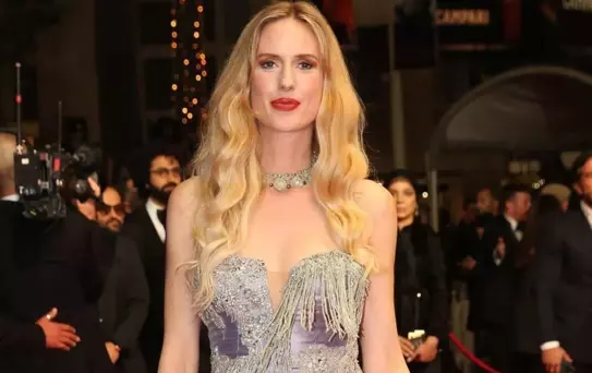 Kazandığını bakın nereye yatırmış! Wilma Elles'in serveti dudak uçuklattı