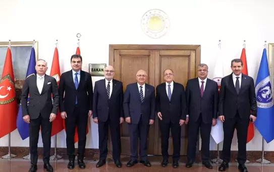 Bakan Güler, Emekli Alpay'ı Kabul Etti