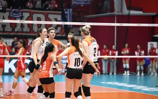 Eczacıbaşı Dynavit, Olympiacos'a 3-2 Mağlup Oldu