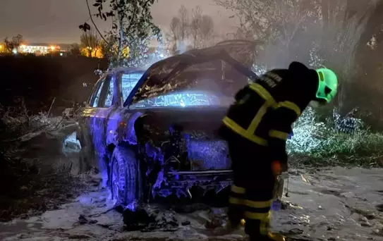 Akyazı'da Otomobil Yangını