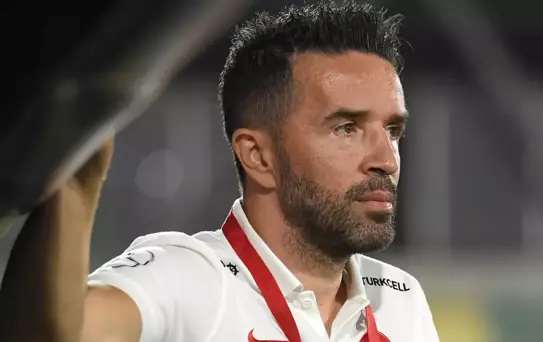 Eski futbolcu Gökhan Gönül için ev hapsi kararı