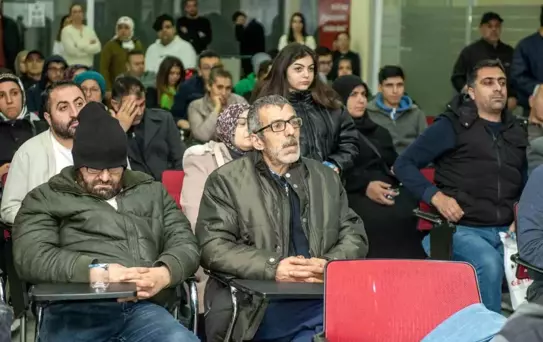 Esenyurt'ta 3 Aralık Dünya Engelliler Günü'nde İstihdam köprüsü: 20 firma yüzlerce umut