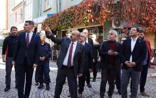 Sındırgı'da depremin yaraları sarılıyor