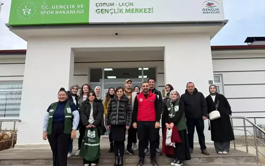 Yeşilay Gençlik Merkezi'ni Ziyaret Etti