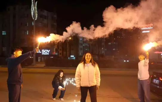 Dünya şampiyonu Asuman'a memleketinde coşkulu karşılama