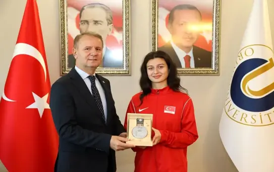 İlkim Zehra Yılmaz, Deaflympics'te Dünya İkincisi