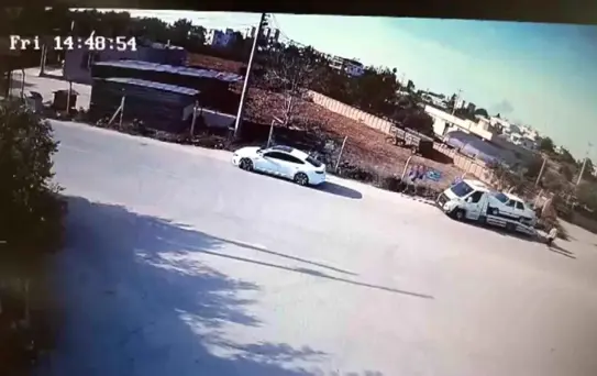 Otomobille geldi çekiciden telefon çaldı: 120 suç kayıtlı hırsızın o anları kamerada