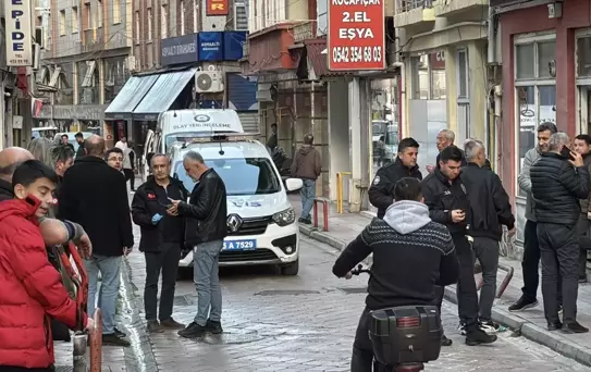 Samsun'da Bıçaklı Kavga: 2 Yaralı