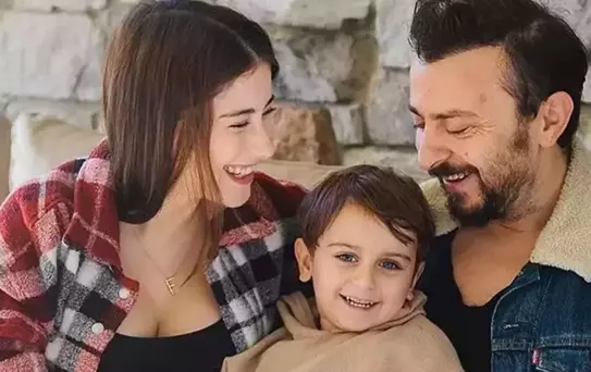 Sekizinci Aile finalinde büyük sürpriz! Hazal Kaya gözyaşlarını tutamadı