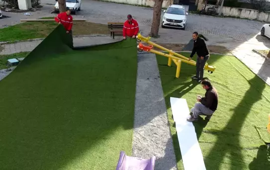 Söke Belediyesi'nin parklarda yenileme atağı devam ediyor