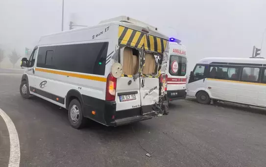 Emirdağ'da Feci Kaza: 20 Yaralı