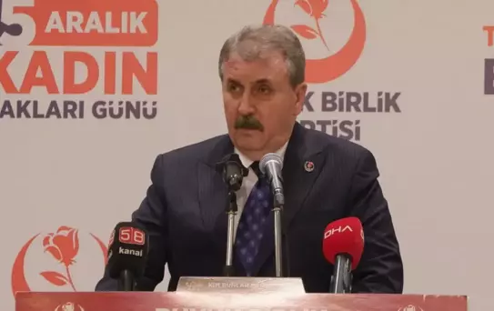 Destici'den kadın üniversitesi ve hastanesi çağrısı