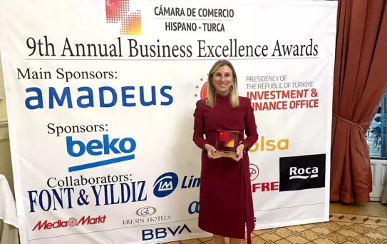 Ebru Özdemir'e İspanya'da Ödül