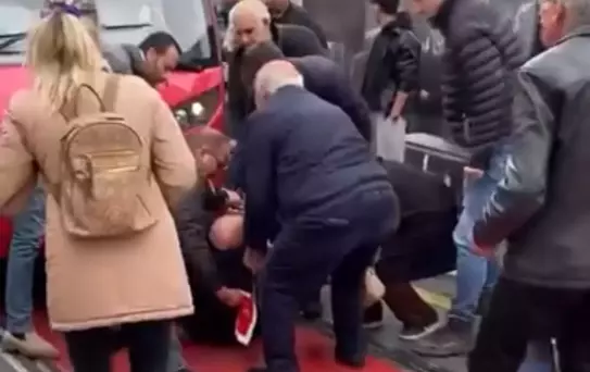 Bursa'da Tramvay Kazası: Yaşlı Adam Yaralandı