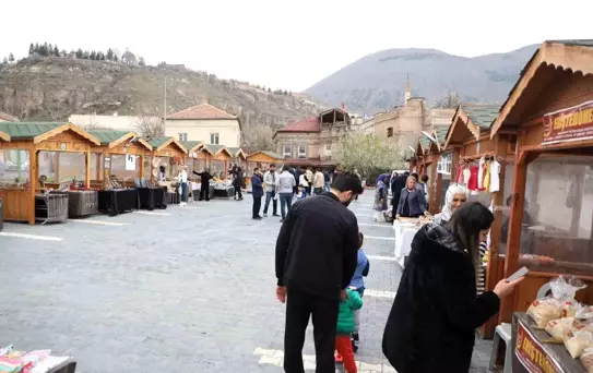 Talas'ta bu pazar 'Maharetli Eller' günü