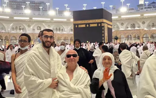 Görme Engelliler Umreye Gitti