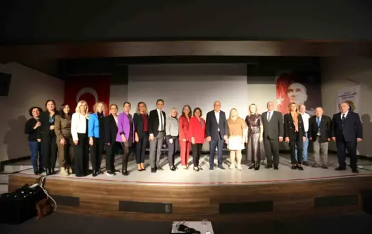 Kepez'de 'Güçlü Kadınlar, Güçlü Yarınlar' konuşuldu