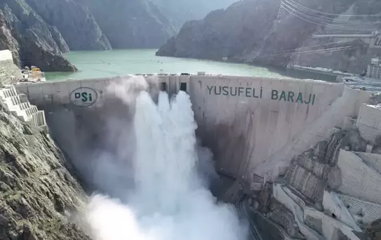 YTÜ Öğrencileri Yusufeli Barajı'nı Ziyaret Etti