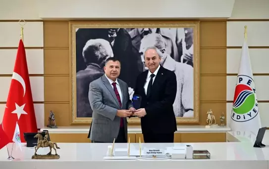 Kepez Belediyesi'ne SGK'dan teşekkür plaketi