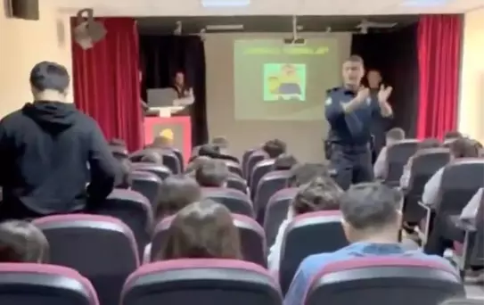 Eceabat'ta Öğrencilere Emniyet Bilgilendirmesi