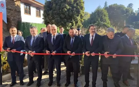 Ödemiş'te Hükümlülerin Süs Eşyaları Sergilendi