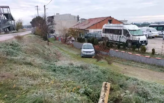 Balıkesir'de Trafik Kazası: Araç Şarampole Uçtu