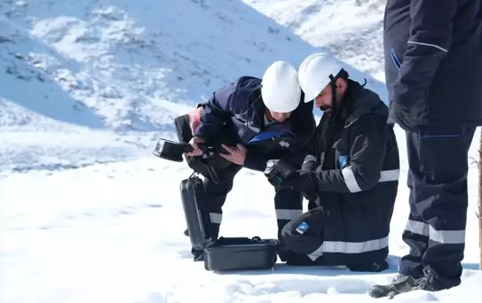 VEDAŞ'tan Zorlu Kış Şartlarında Enerji Çalışmaları