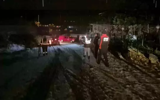 Bartın'da kiralık ev ararken ormanlık alana giren çift mahsur kaldı