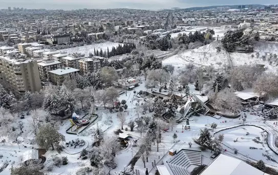 Gaziantep'te Kar Yağışı Ulaşımı Olumsuz Etkiledi