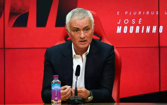 Mourinho Benfica'nın da başına bela oldu