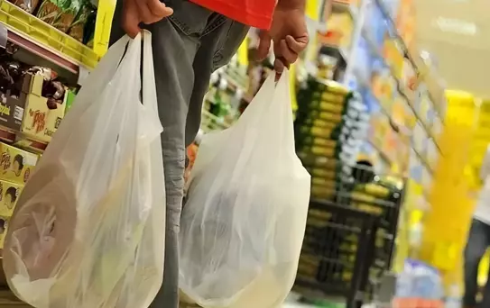 Usule aykırı plastik poşete tarihi ceza geliyor! Metrekare başına ödeyecekler