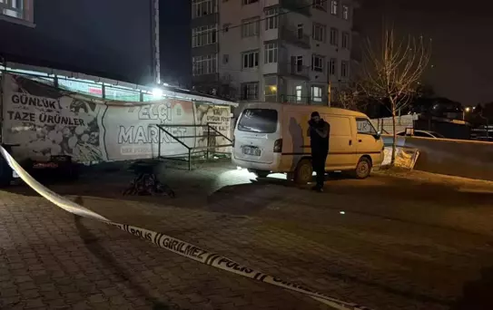 Arnavutköy'de Cami Avlusunda Silahlı Saldırı