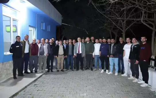 Başkan Kaya, kahvehanede vatandaşlarla buluştu