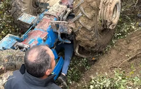 Samsun'da Traktör Devrildi: 1 Ölü