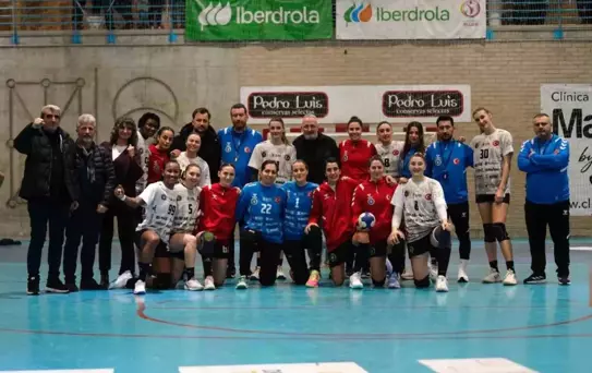 Bursa Büyükşehir Belediyespor Avrupa'da çeyrek final kapısını araladı