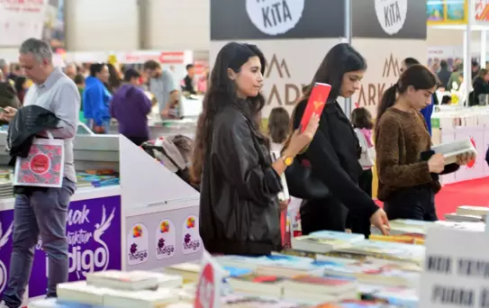 Çukurova Kitap Fuarı'na Yoğun İlgi