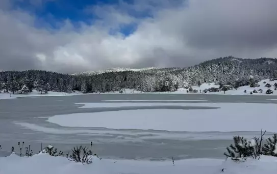 Karagöl Yaylası'nda Buzlanma