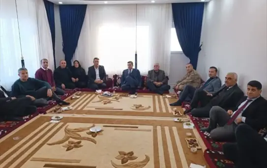 Kozluk Kaymakamı Şehit Ailesini Ziyaret Etti